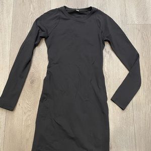 Lululemon &go Where-To Dress Long Sleeve. Size 4
